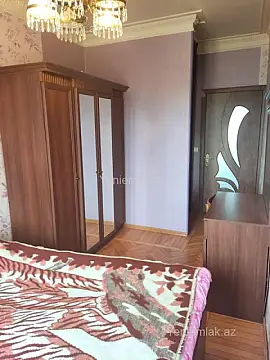 Satılır 2 otaqlı köhnə tikili 60 m²