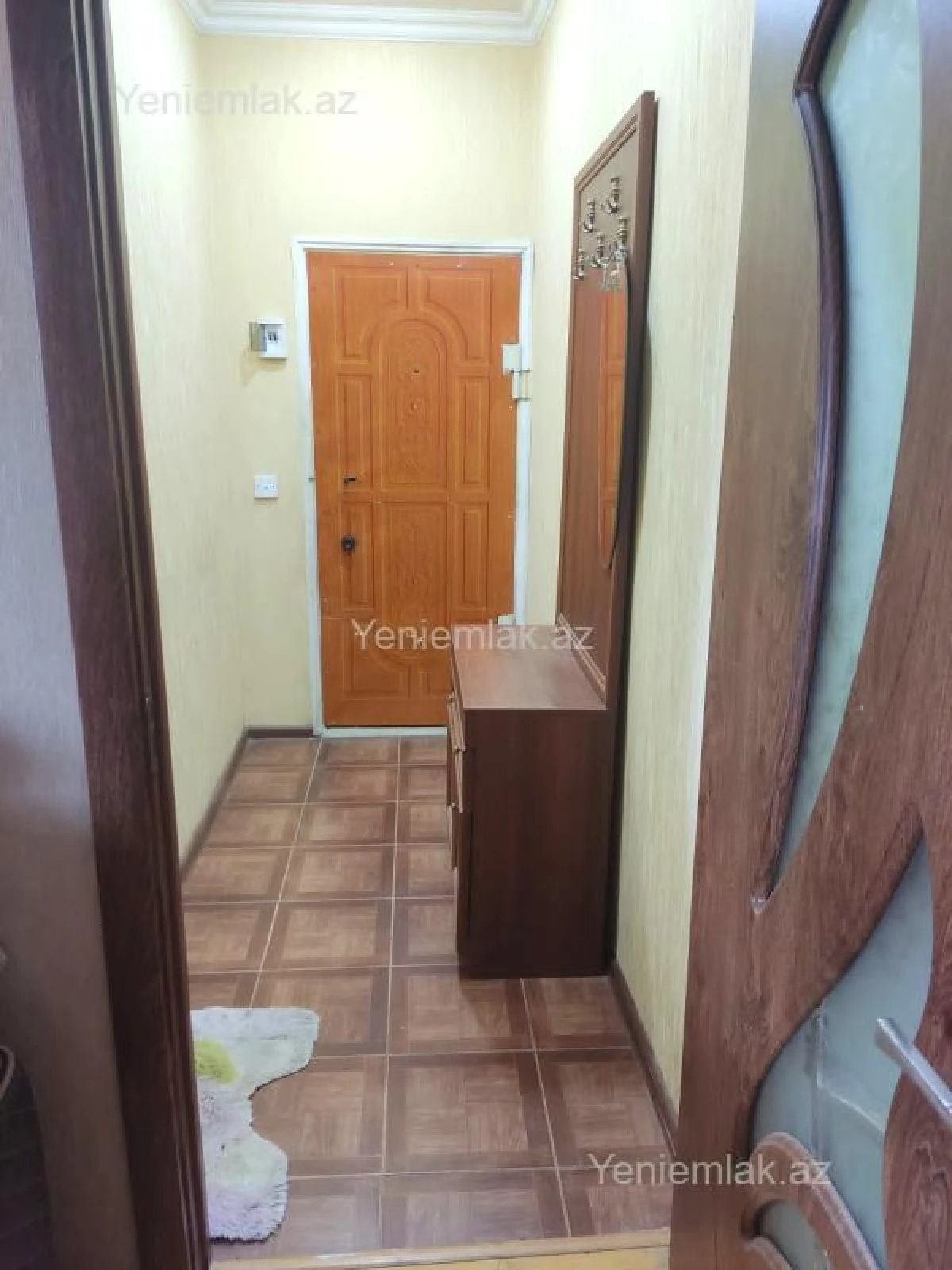 Satılır 2 otaqlı köhnə tikili 60 m²