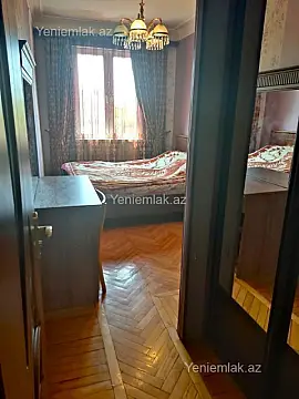 Satılır 2 otaqlı köhnə tikili 60 m²