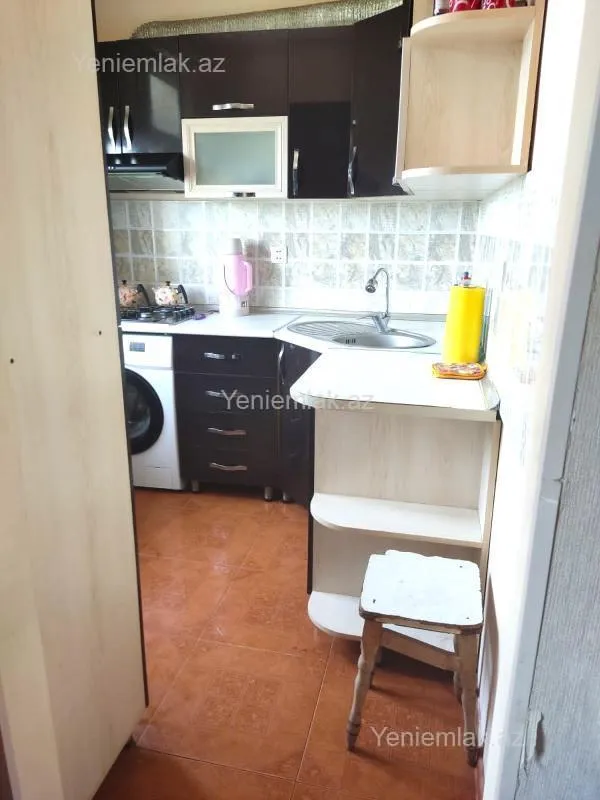 Satılır 2 otaqlı köhnə tikili 60 m²