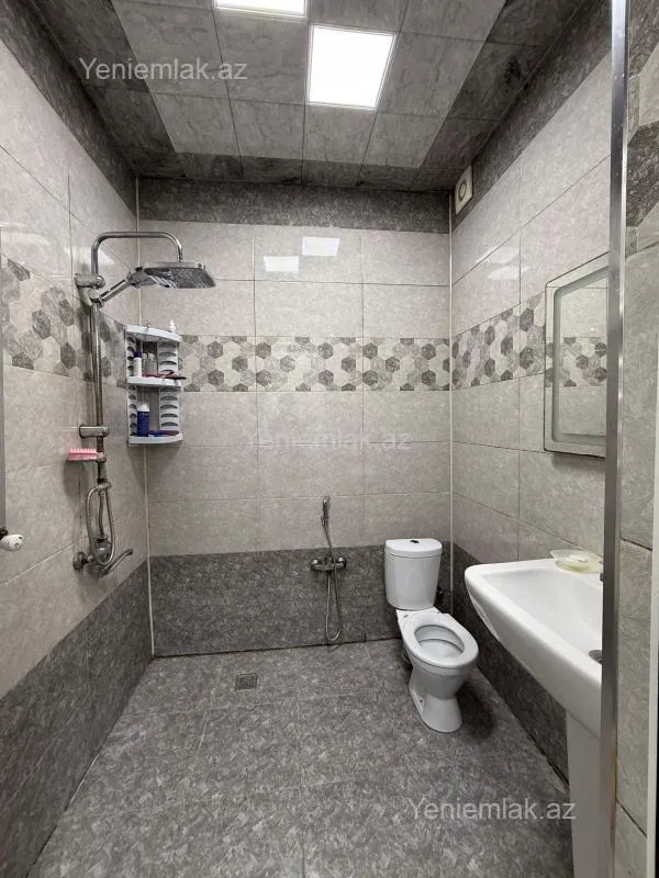 Satılır 3 otaqlı köhnə tikili 72 m²