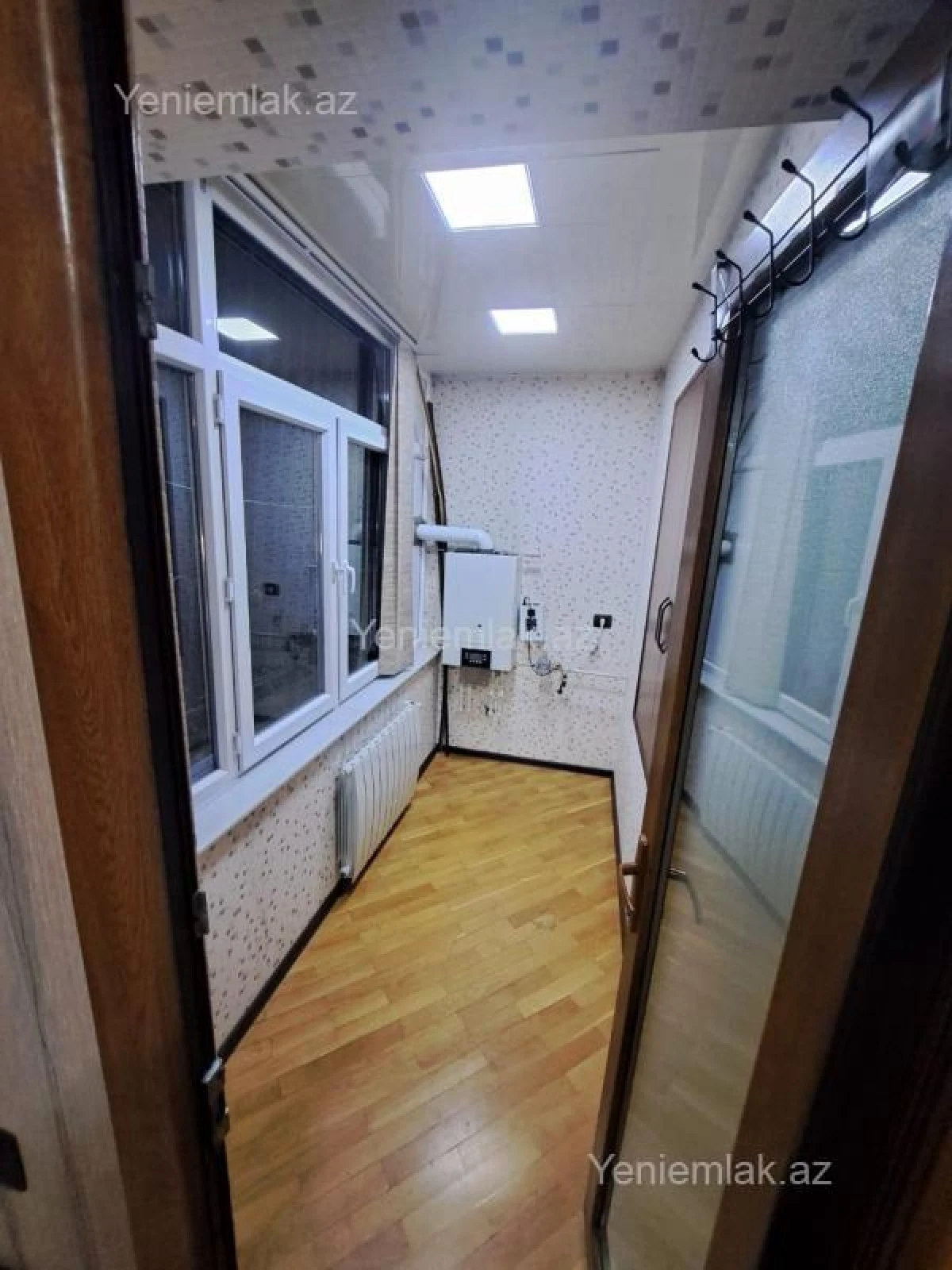 Satılır 2 otaqlı köhnə tikili 60 m²
