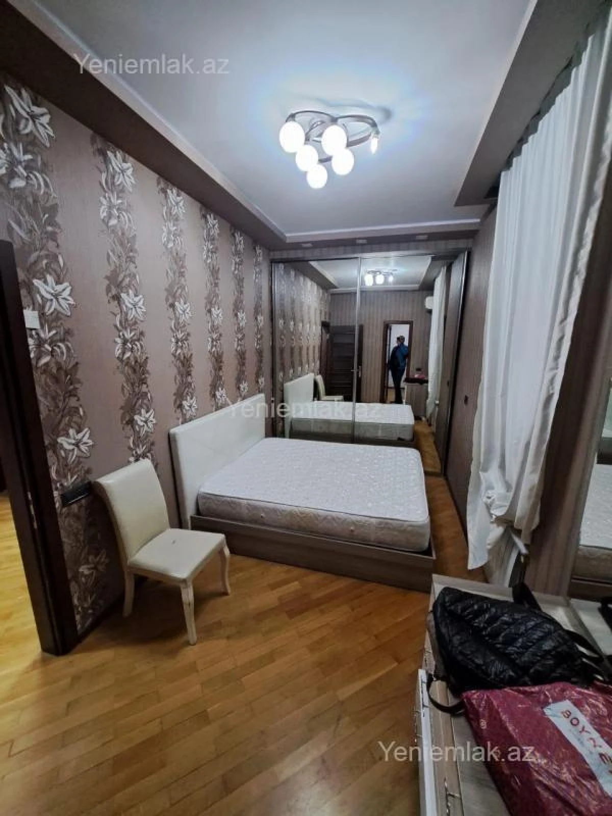 Satılır 2 otaqlı köhnə tikili 60 m²