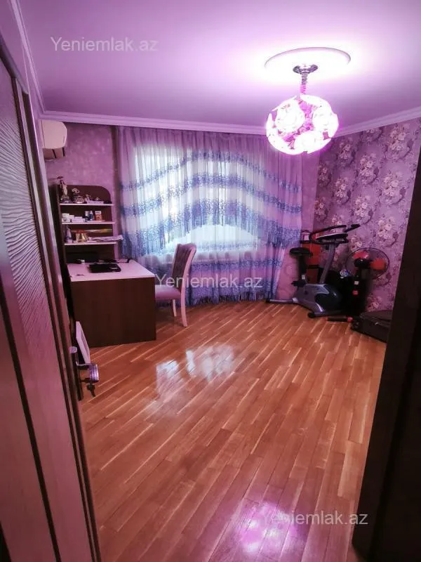 Satılır 3 otaqlı köhnə tikili 75 m²