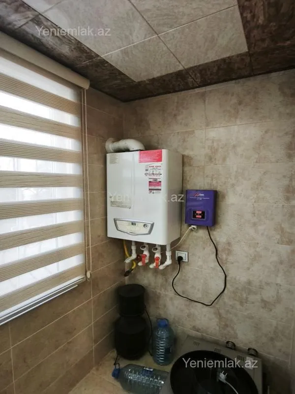 Satılır 3 otaqlı köhnə tikili 75 m²