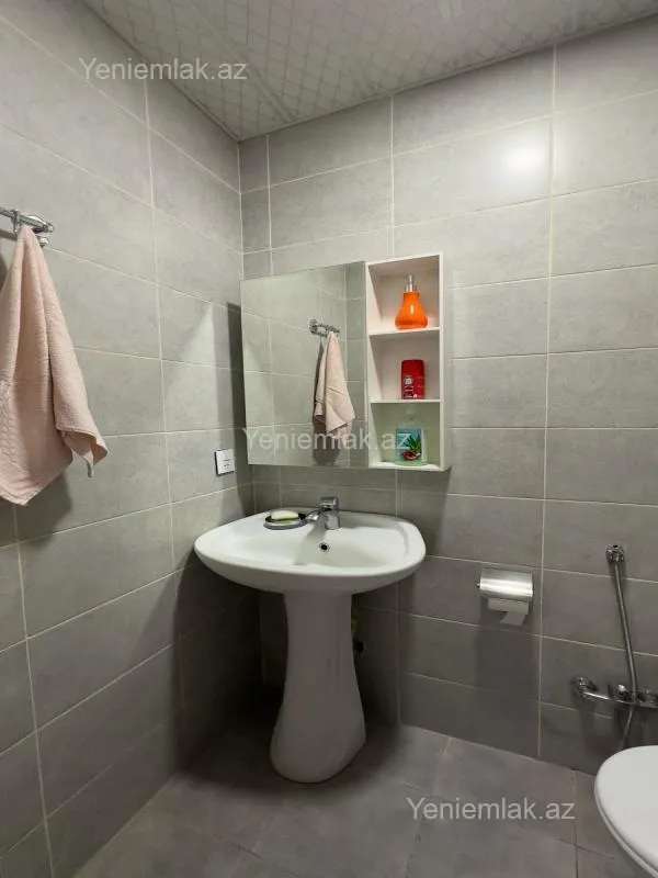 Satılır 3 otaqlı yeni tikili 126 m²