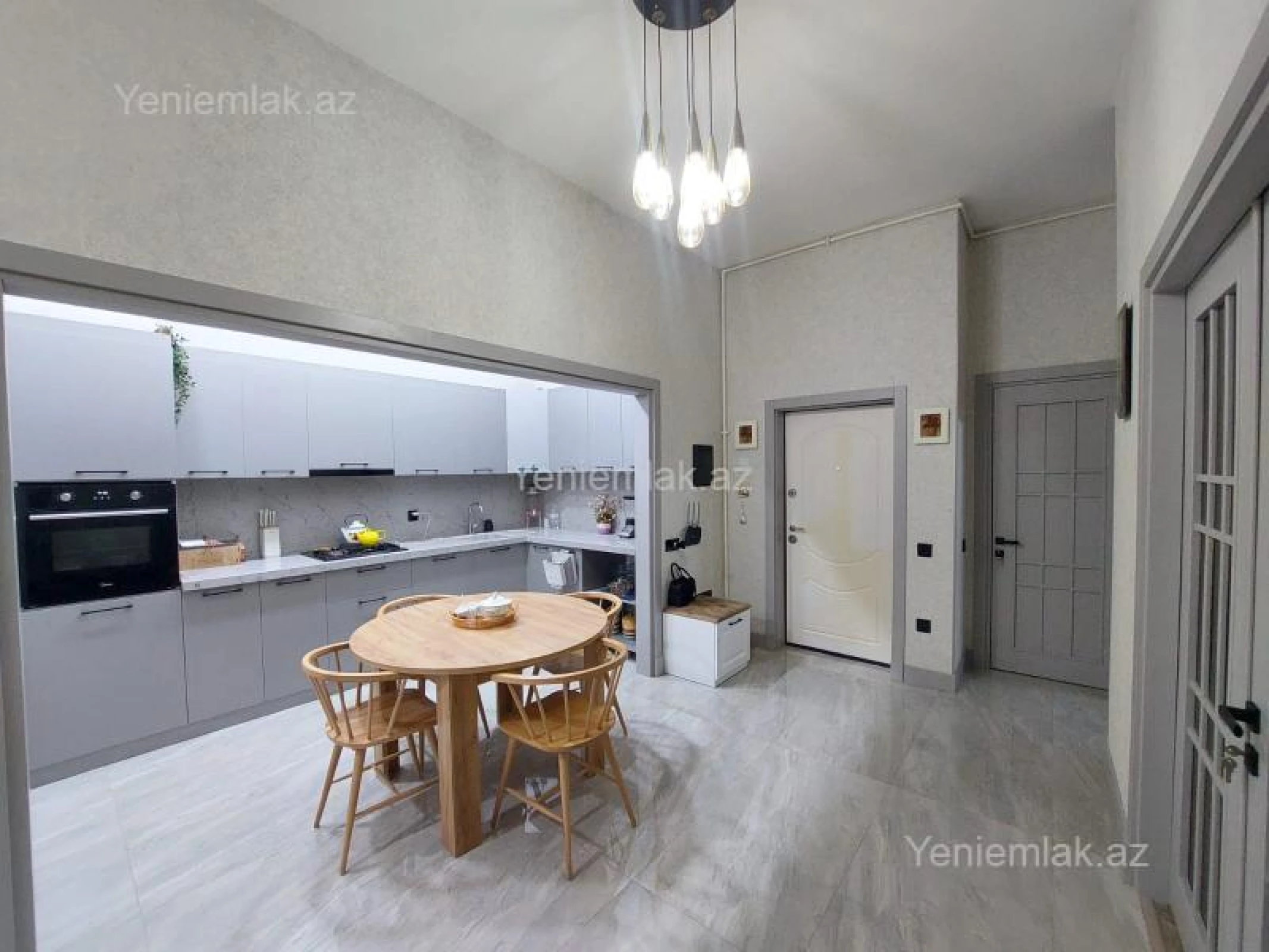 Satılır 3 otaqlı yeni tikili 105 m²