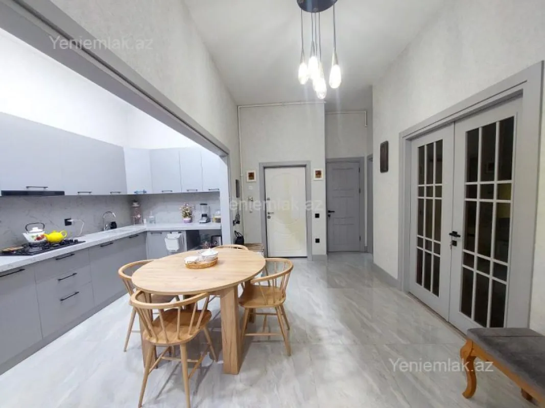 Satılır 3 otaqlı yeni tikili 105 m²