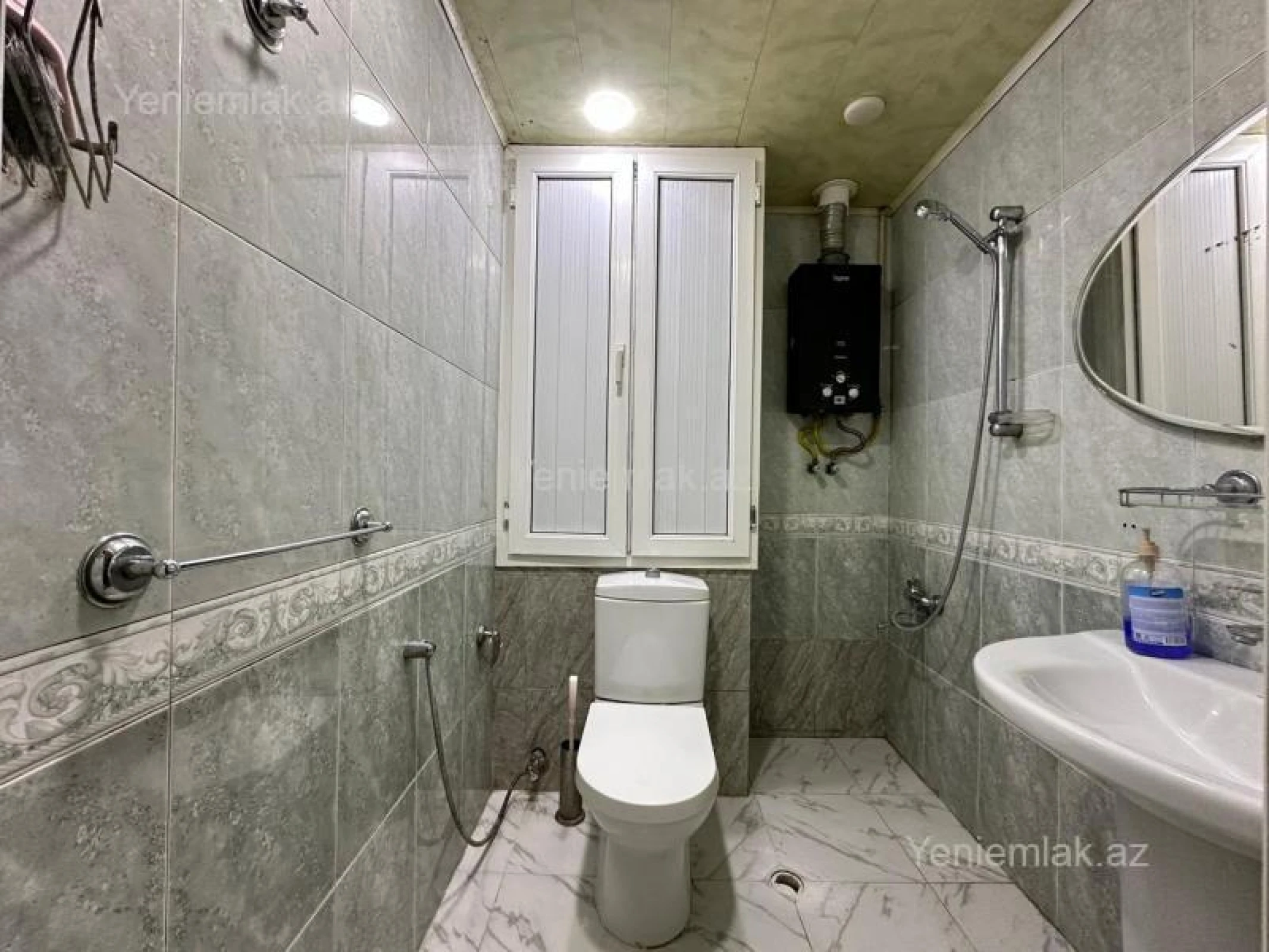 Satılır 2 otaqlı köhnə tikili 60 m²