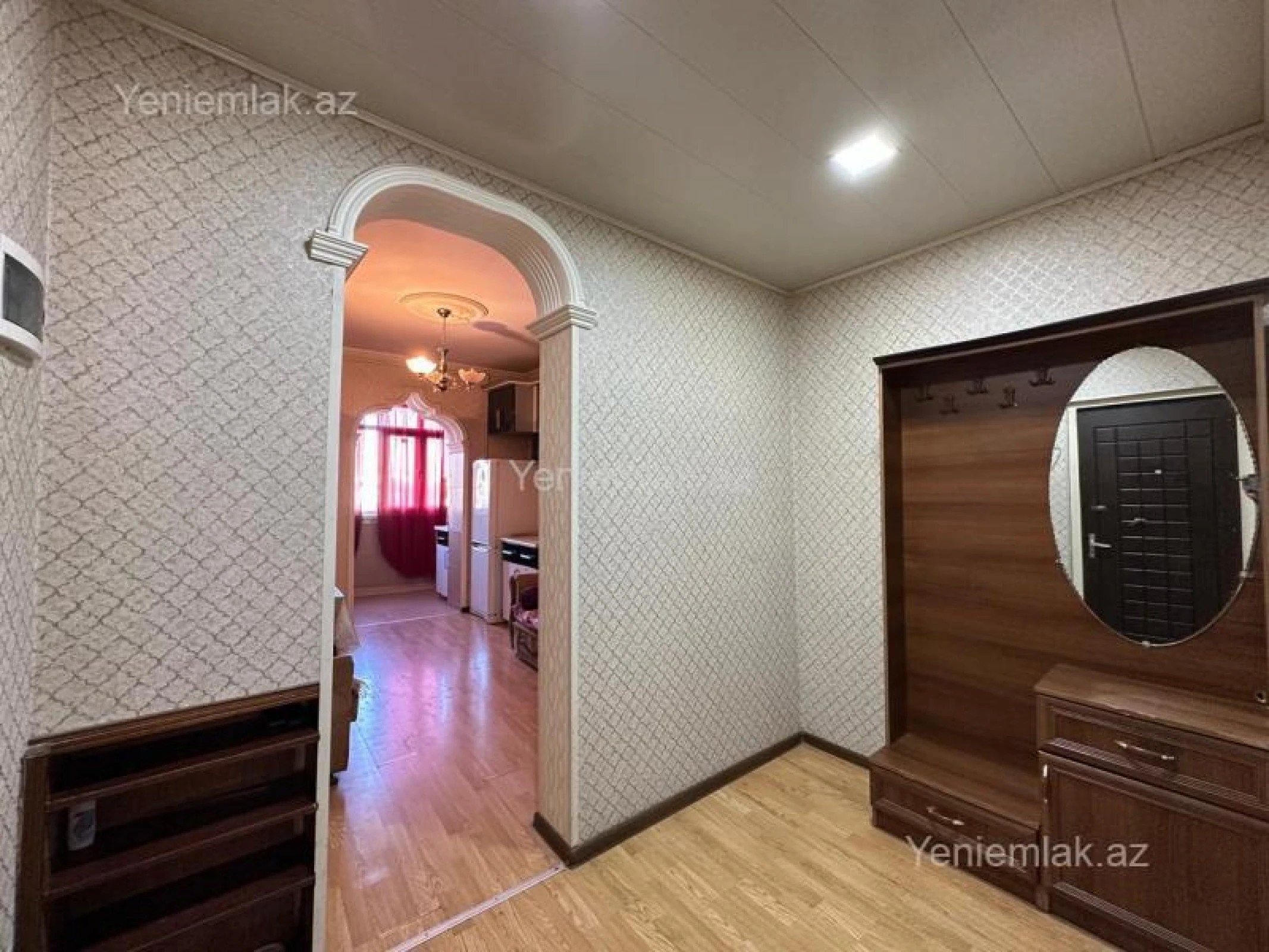Satılır 2 otaqlı köhnə tikili 60 m²