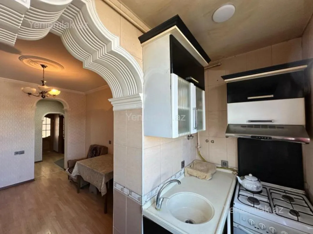 Satılır 2 otaqlı köhnə tikili 60 m²