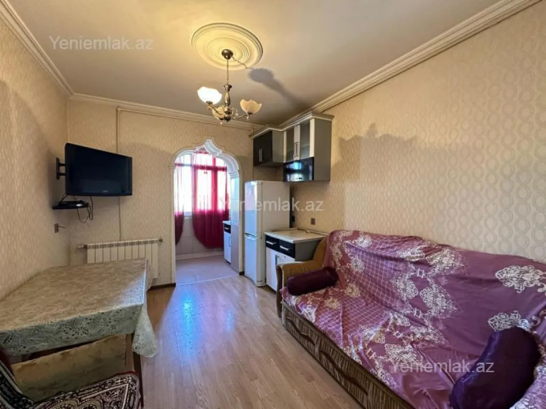 Satılır 2 otaqlı köhnə tikili 60 m²
