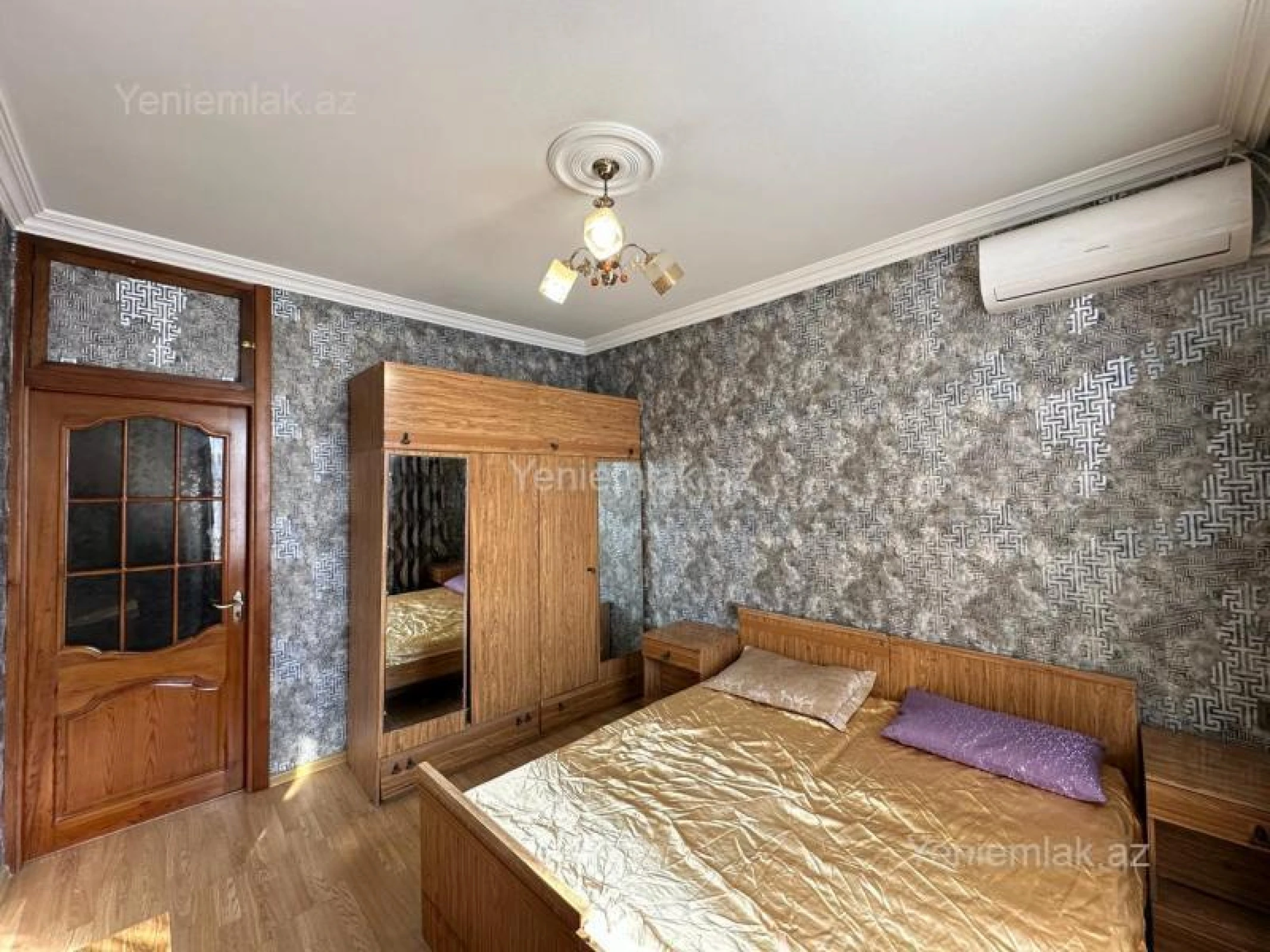 Satılır 2 otaqlı köhnə tikili 60 m²