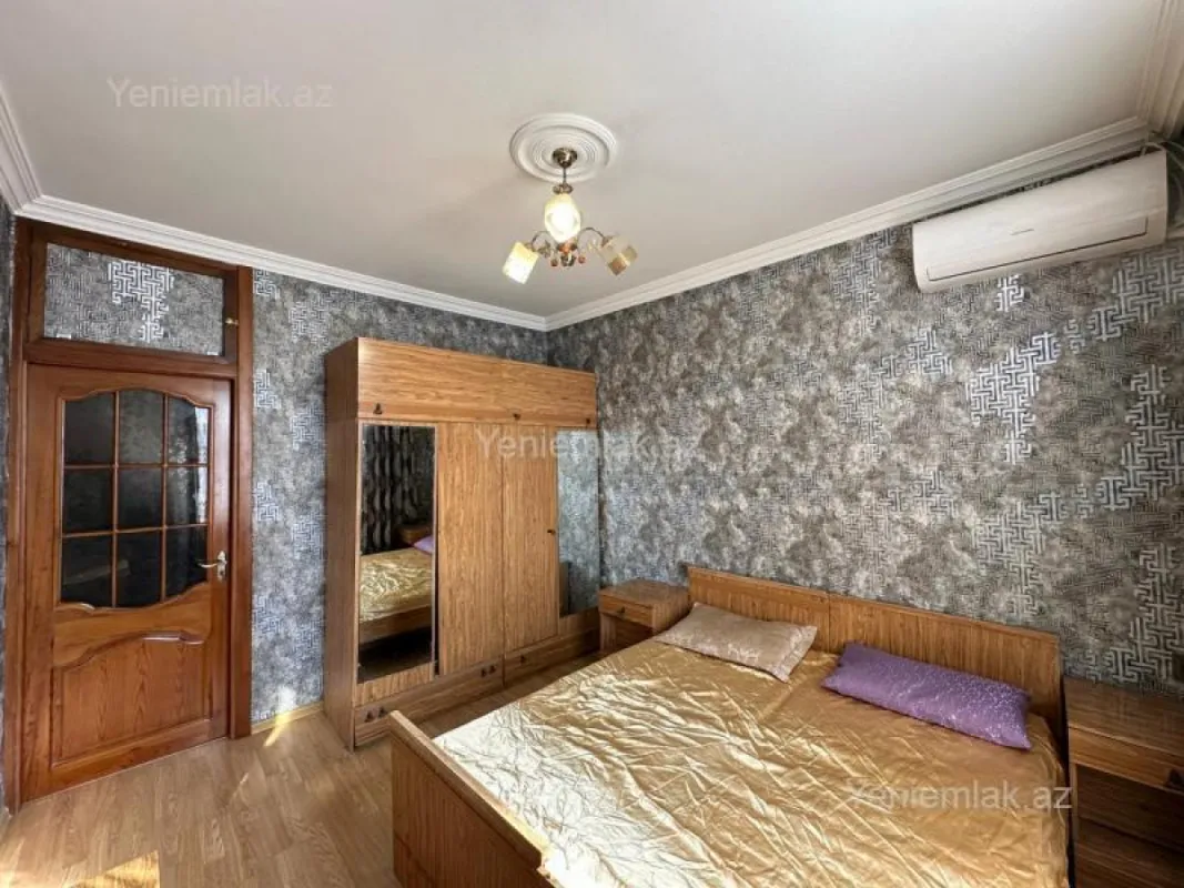 Satılır 2 otaqlı köhnə tikili 60 m²