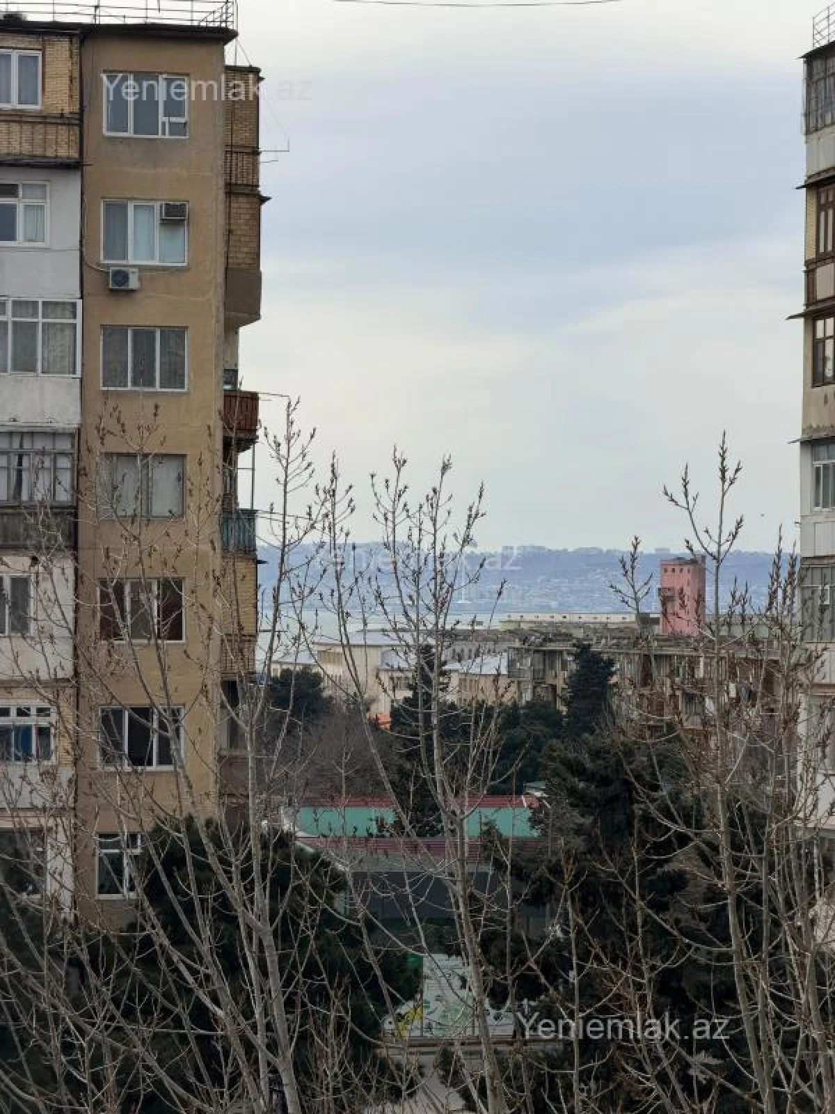 Satılır 3 otaqlı köhnə tikili 75 m²