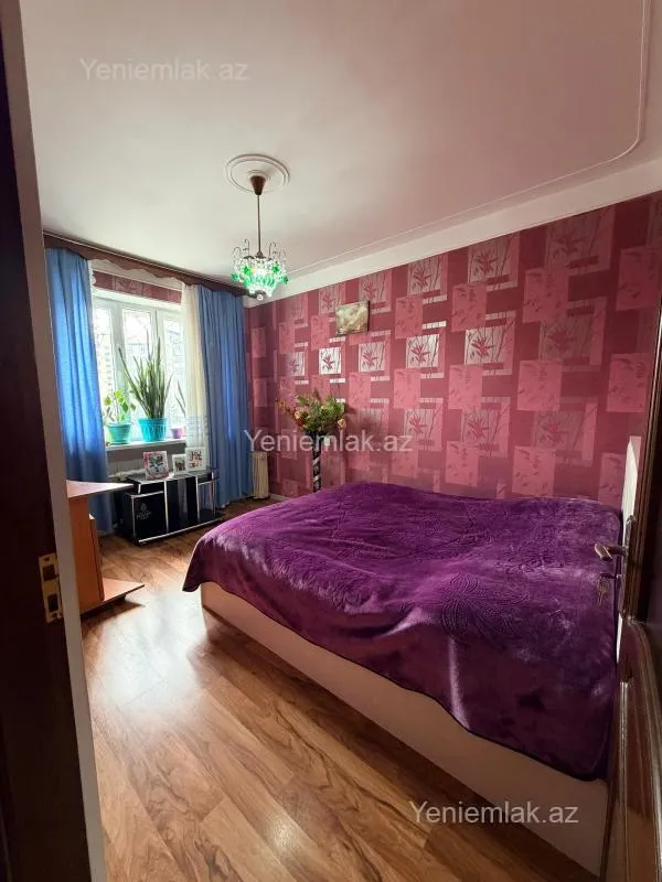 Satılır 3 otaqlı köhnə tikili 75 m²