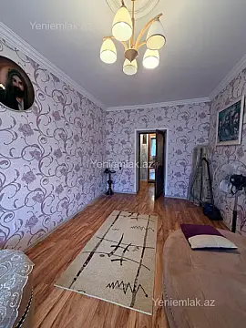 Satılır 3 otaqlı köhnə tikili 75 m²