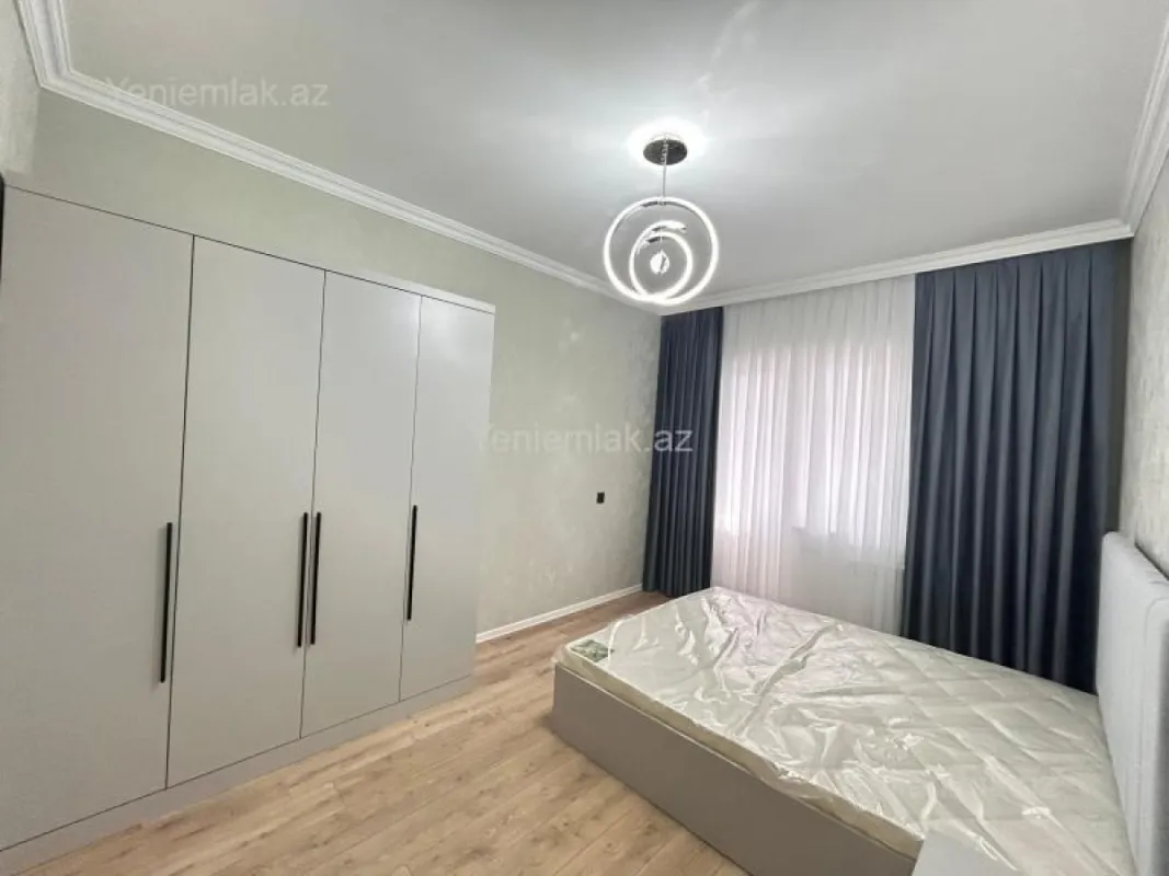 Satılır 3 otaqlı köhnə tikili 80 m²
