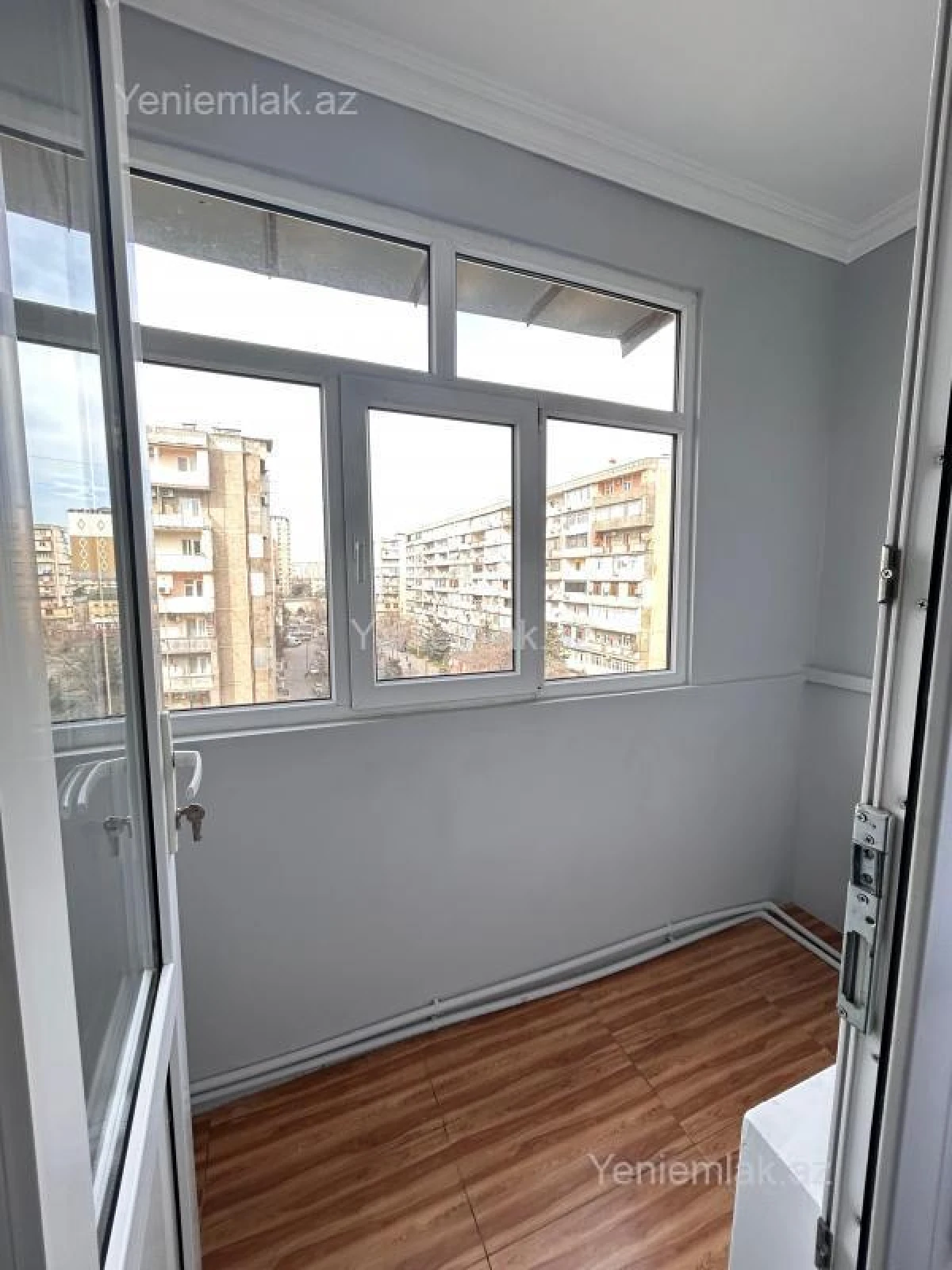 Satılır 3 otaqlı köhnə tikili 80 m²