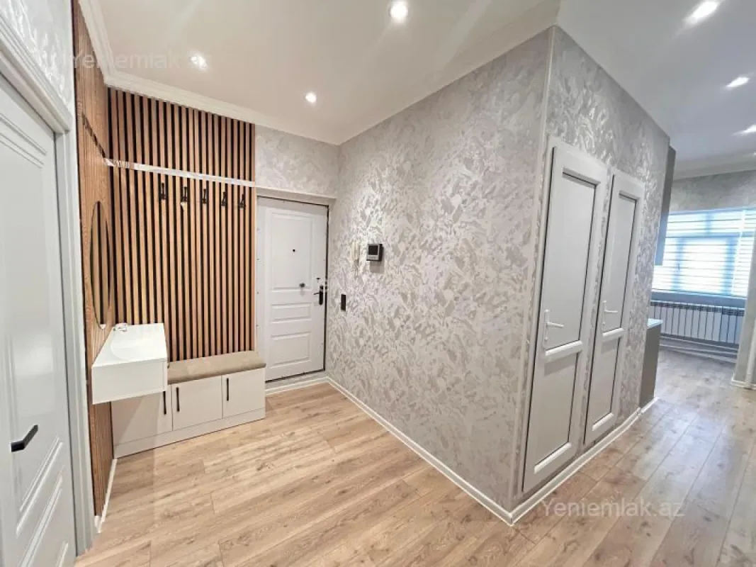 Satılır 3 otaqlı köhnə tikili 80 m²