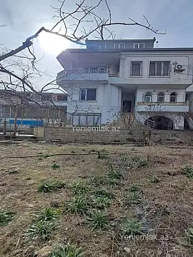 Satılır 6 otaqlı həyət evi 300 m²