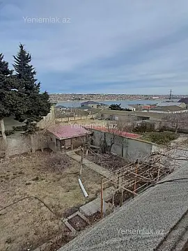 Satılır 6 otaqlı həyət evi 300 m²