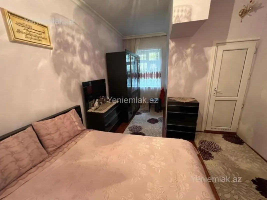 Satılır 3 otaqlı köhnə tikili 70 m²