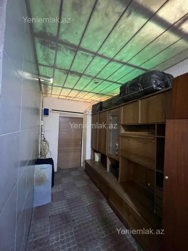 Satılır 3 otaqlı köhnə tikili 70 m²
