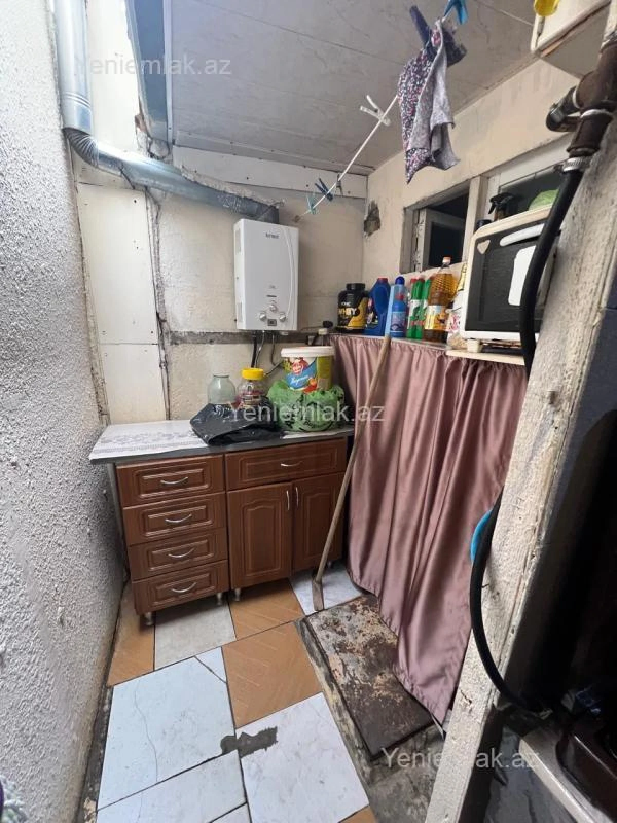 Satılır 3 otaqlı köhnə tikili 70 m²