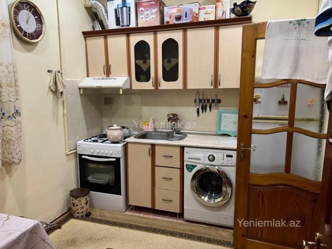 Satılır 3 otaqlı köhnə tikili 70 m²