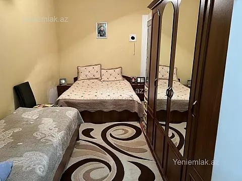 Satılır 3 otaqlı köhnə tikili 70 m²