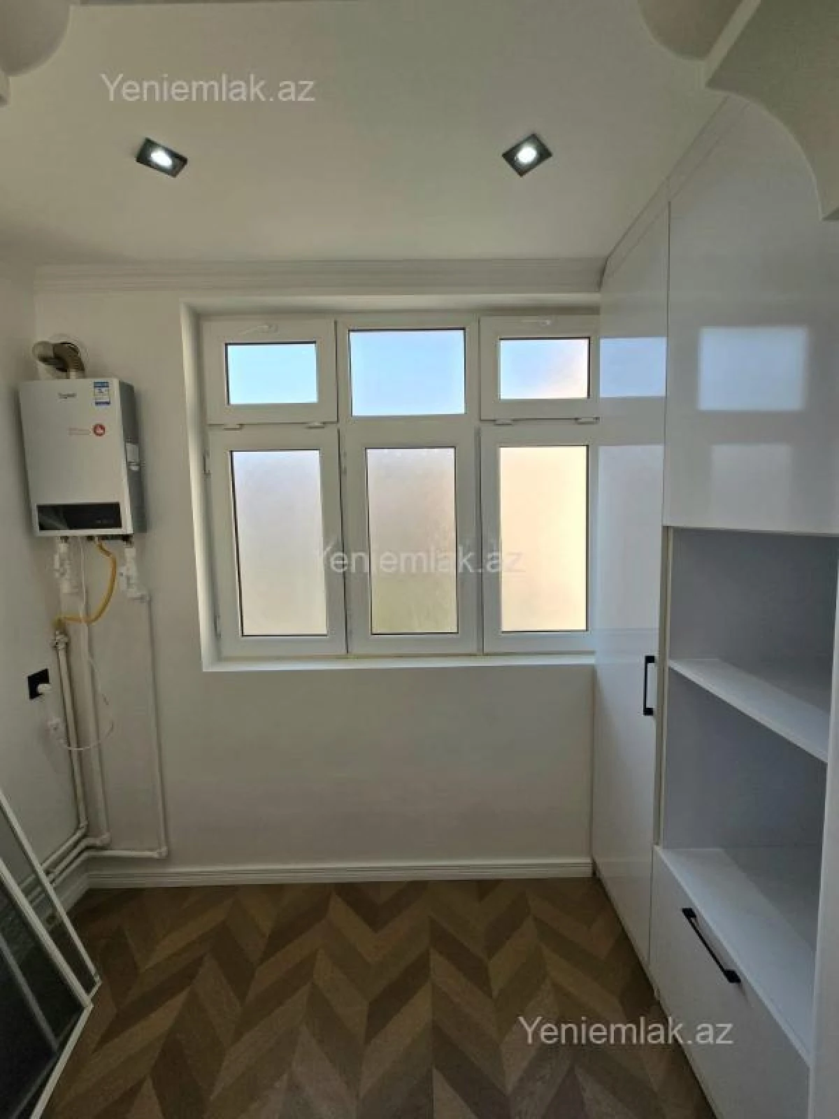 Satılır 3 otaqlı köhnə tikili 80 m²
