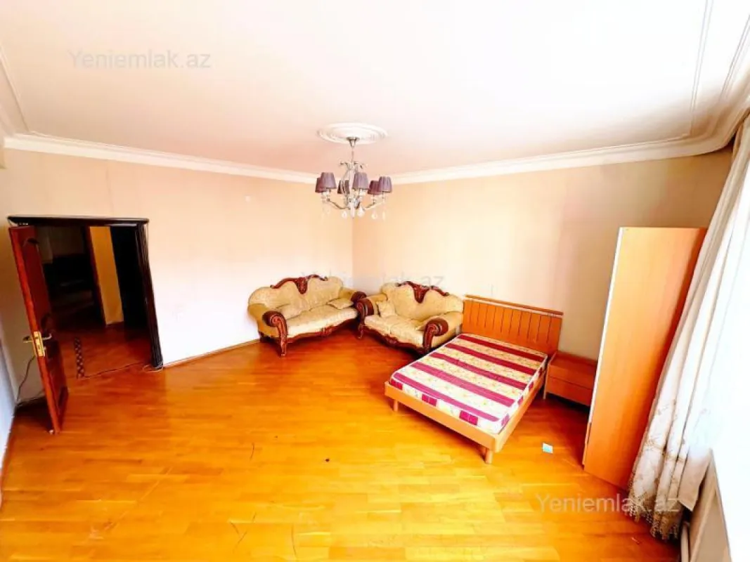 Satılır 4 otaqlı yeni tikili 175 m²