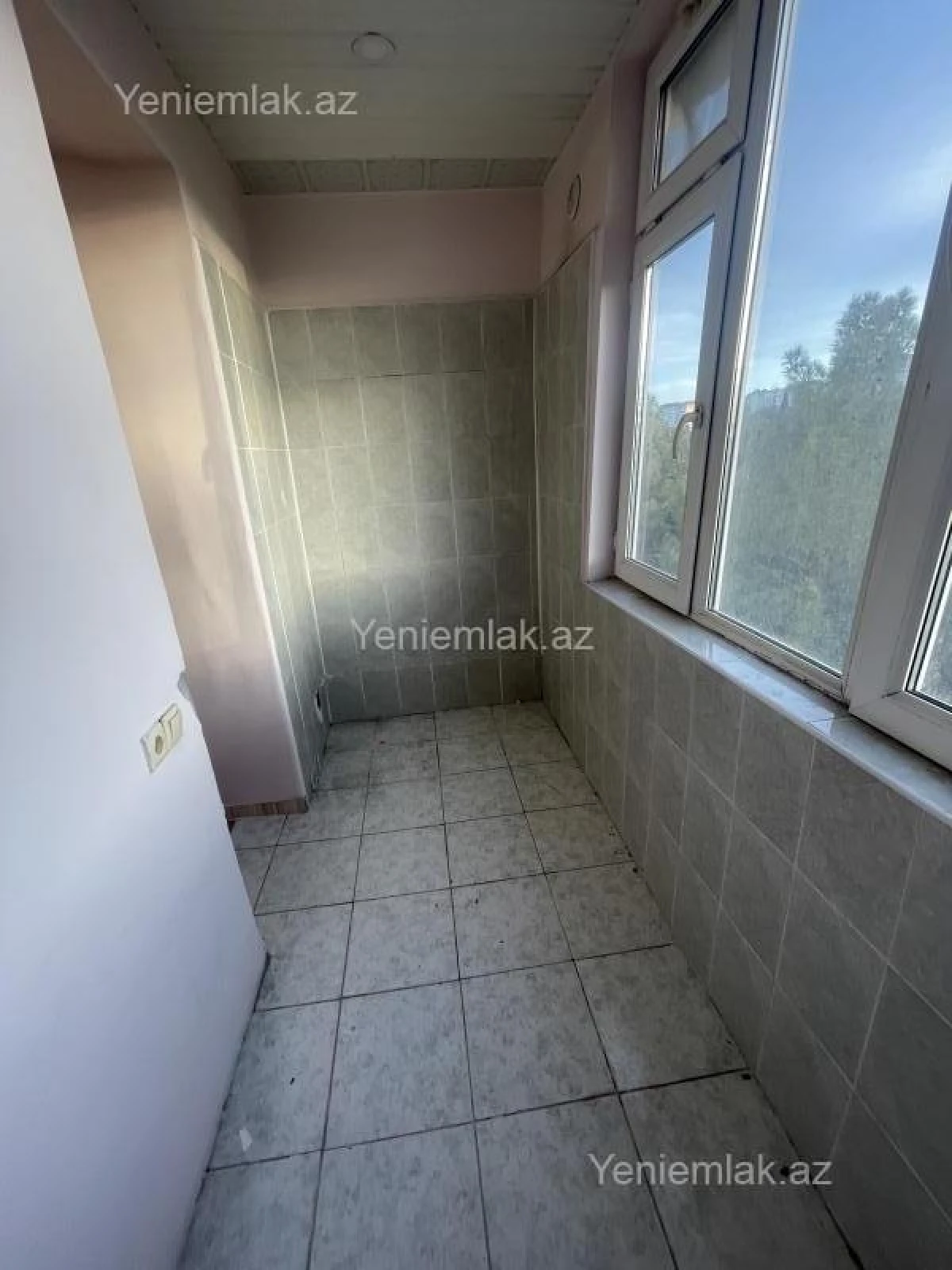 Satılır 2 otaqlı köhnə tikili 56 m²