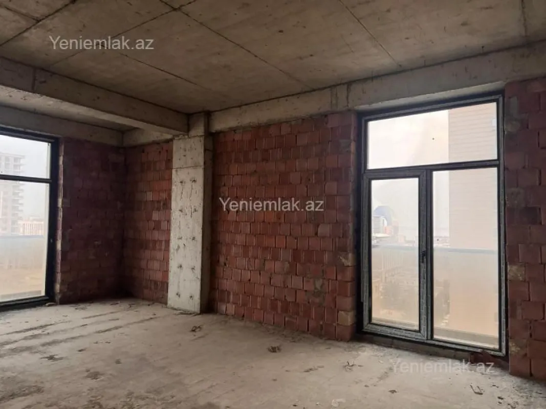 Satılır 4 otaqlı yeni tikili 148.3 m²