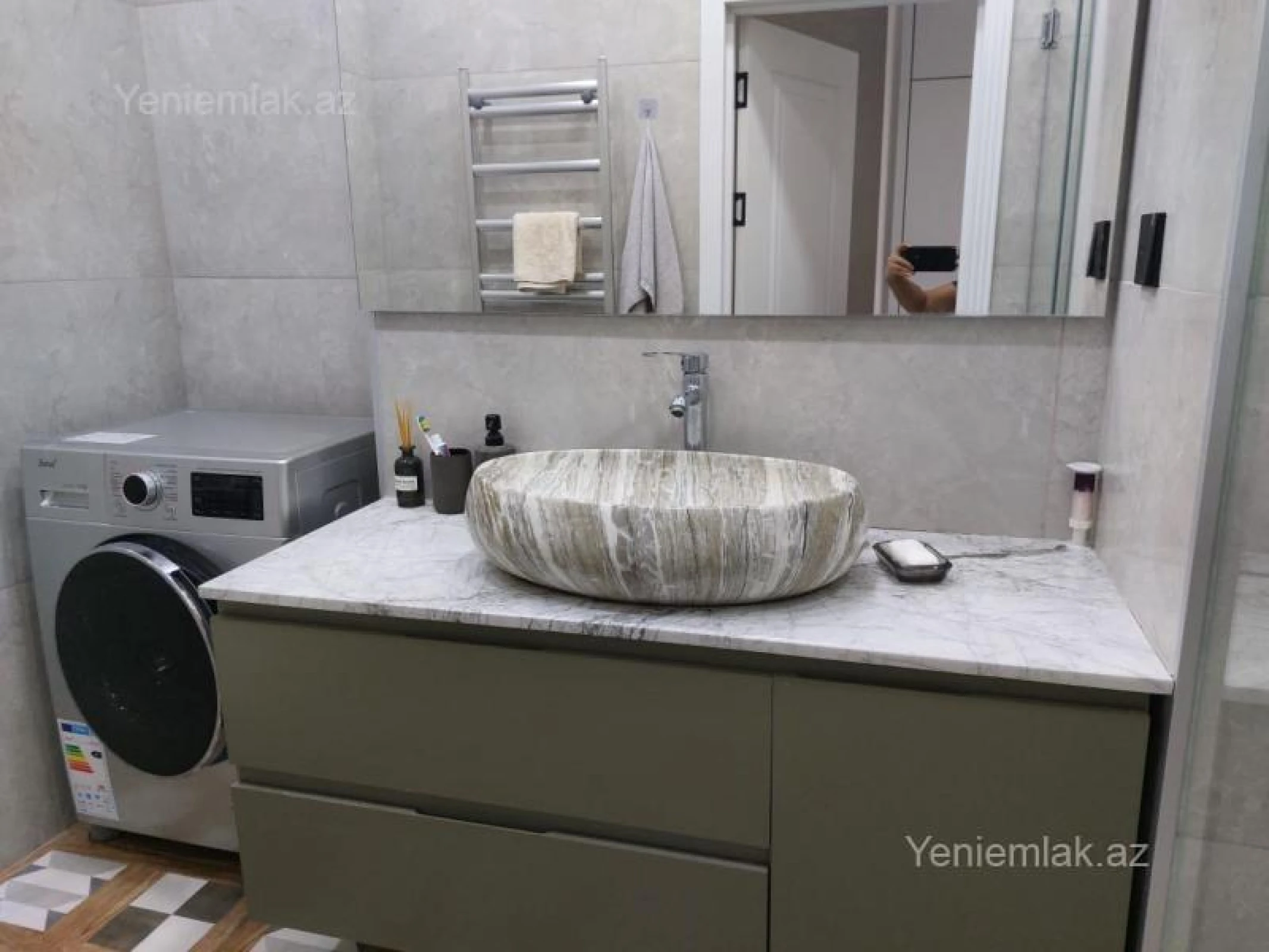 Satılır 3 otaqlı yeni tikili 105 m²