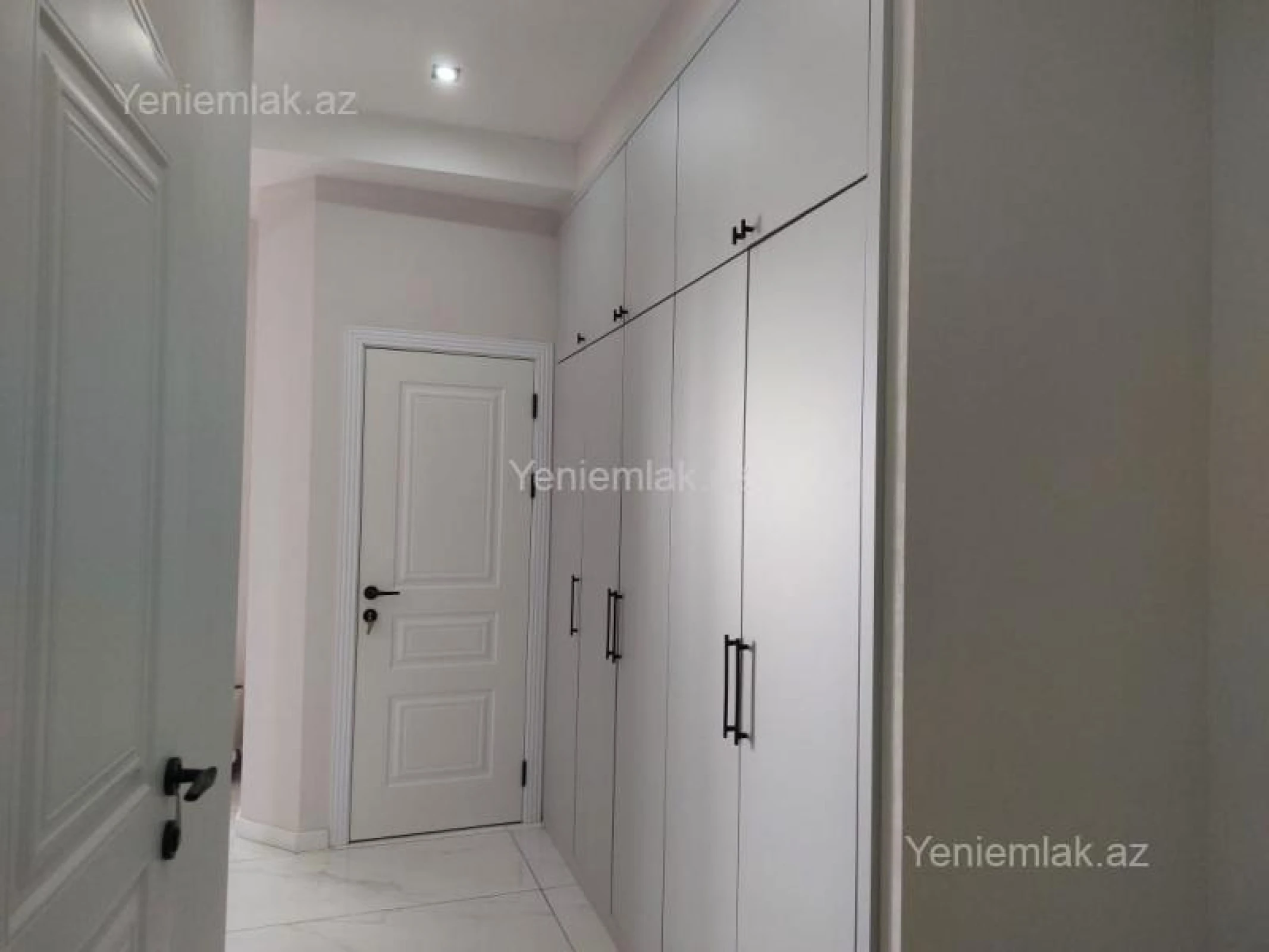 Satılır 3 otaqlı yeni tikili 105 m²