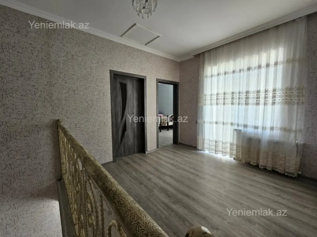 Satılır 4 otaqlı həyət evi 132 m²