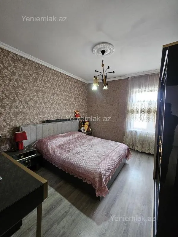 Satılır 4 otaqlı həyət evi 132 m²