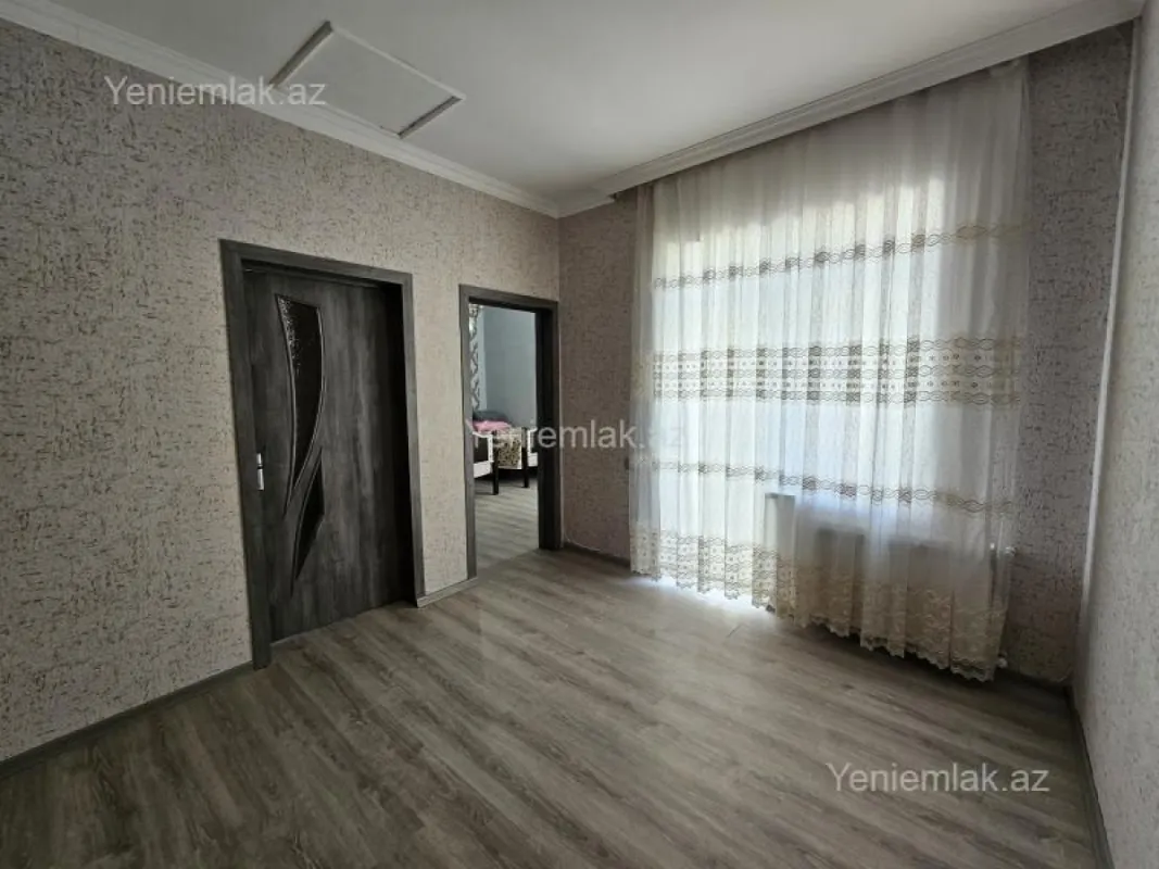 Satılır 4 otaqlı həyət evi 132 m²