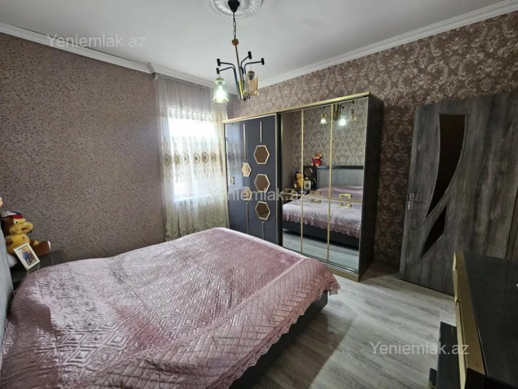 Satılır 4 otaqlı həyət evi 132 m²