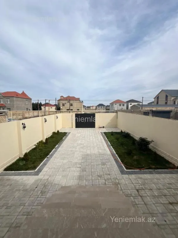 Satılır 4 otaqlı həyət evi 140 m²