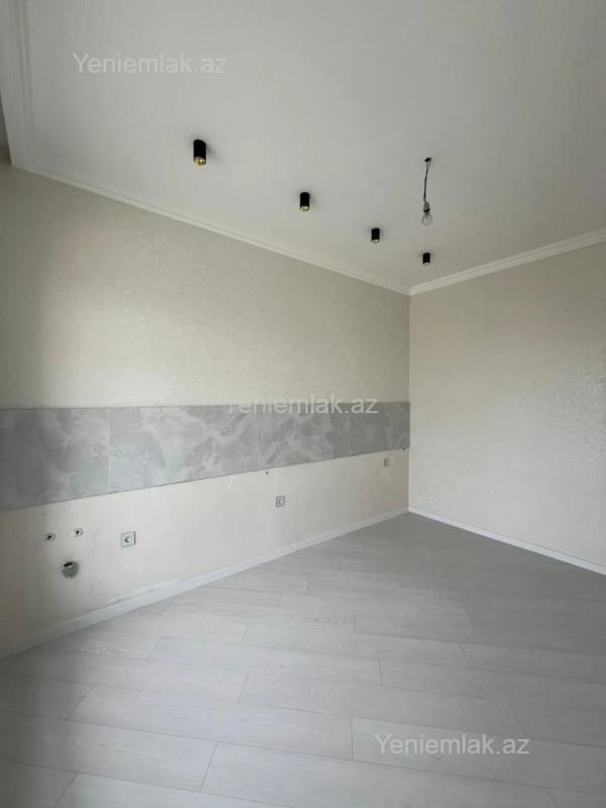 Satılır 4 otaqlı həyət evi 140 m²