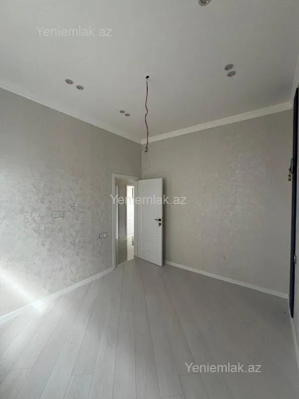 Satılır 4 otaqlı həyət evi 140 m²