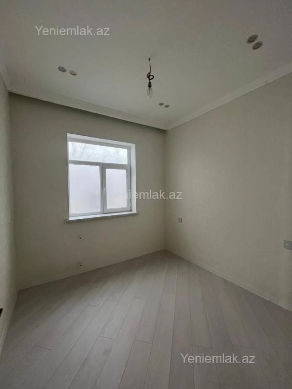 Satılır 4 otaqlı həyət evi 140 m²