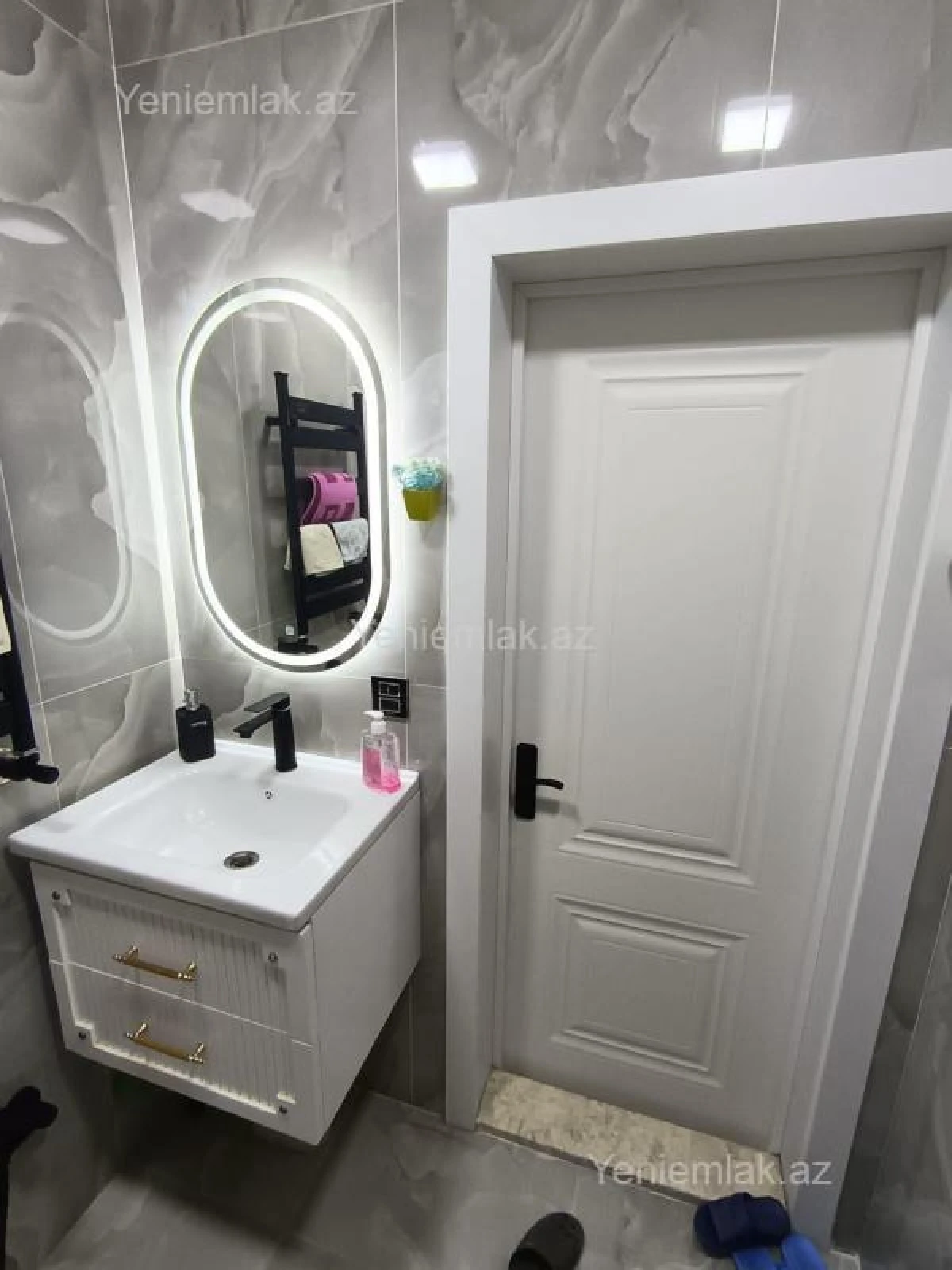 Satılır 3 otaqlı yeni tikili 65 m²