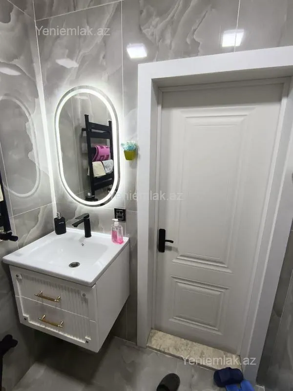 Satılır 3 otaqlı yeni tikili 65 m²