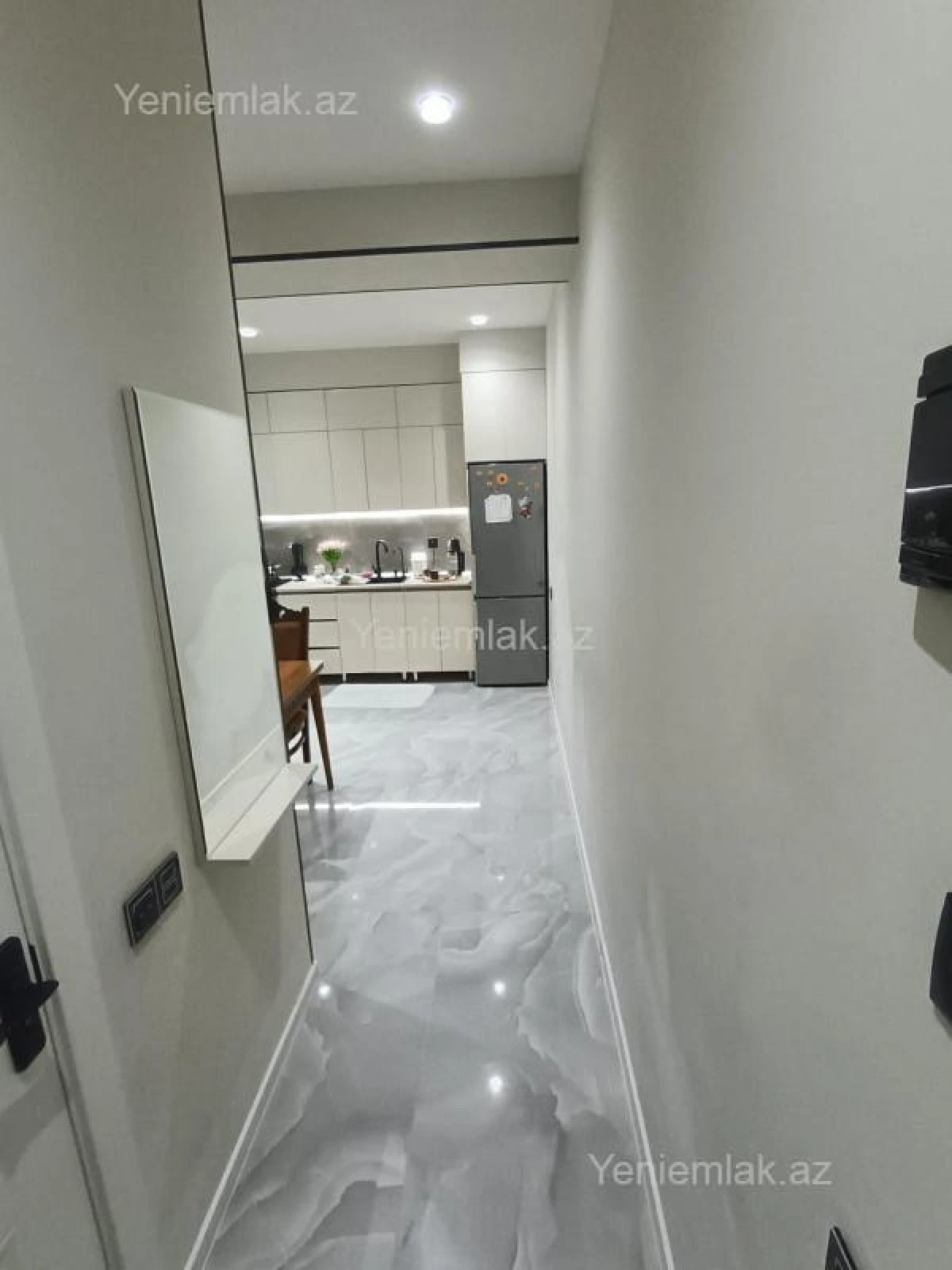 Satılır 3 otaqlı yeni tikili 65 m²