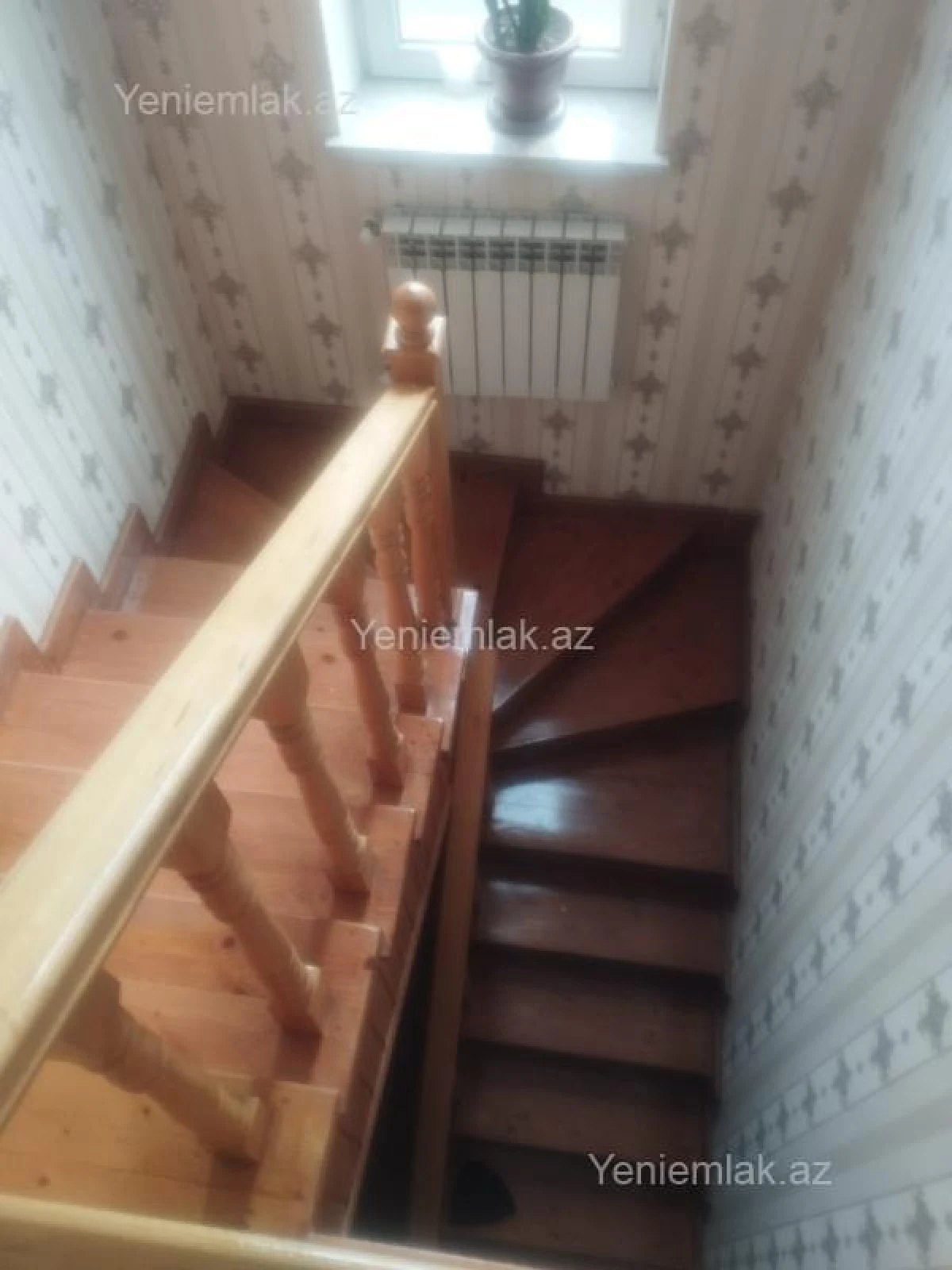 Satılır 5 otaqlı həyət evi 180 m²