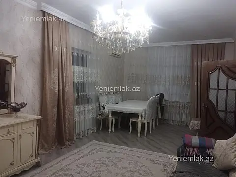 Satılır 5 otaqlı həyət evi 180 m²